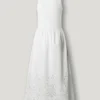 Vestido largo con detalles calados