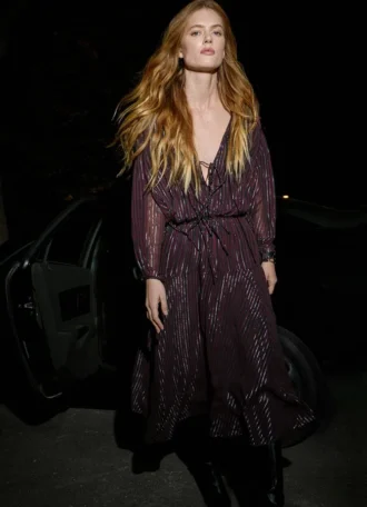 Vestido midi con estampado de rayas