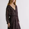 Vestido midi con estampado de rayas