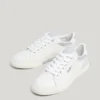 Zapatillas clásicas con detalles de ante