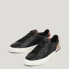 Zapatillas clásicas con detalles de ante
