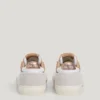 Zapatillas clásicas con detalles de ante