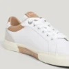 Zapatillas clásicas con detalles de ante