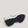 Zapatillas con detalles translúcidos
