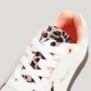 Zapatillas con suela de goma y detalles de estampado animal