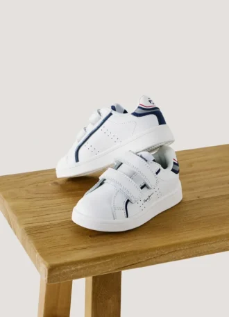 Zapatillas de cuero con cierre de velcro